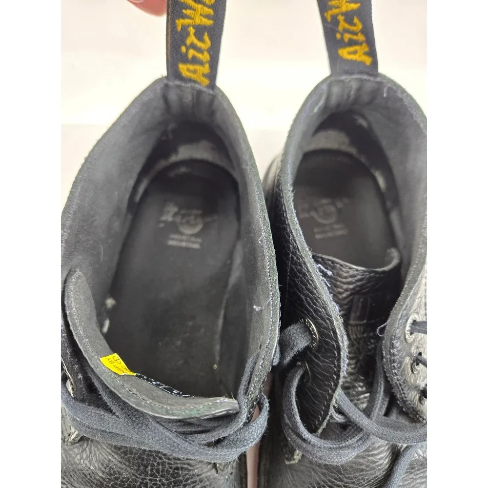 Dr. Martens Sussex Bear Track Black Leather Slip Resistant Boots Mens 9 Ankle